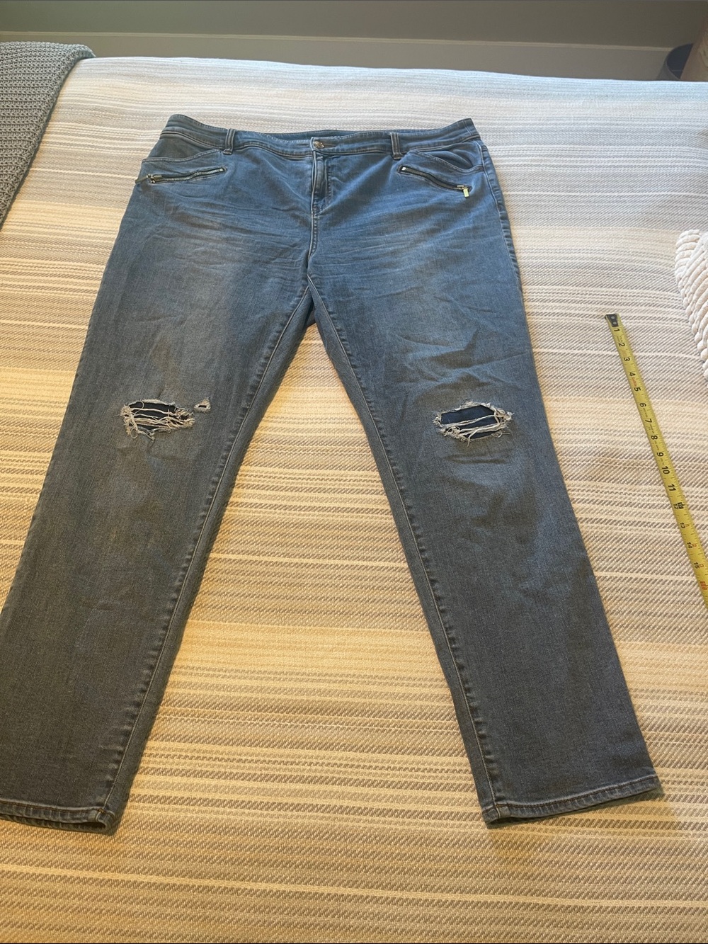 Chico’s Denim Distressed Women’s Jeans 3.5 / 18